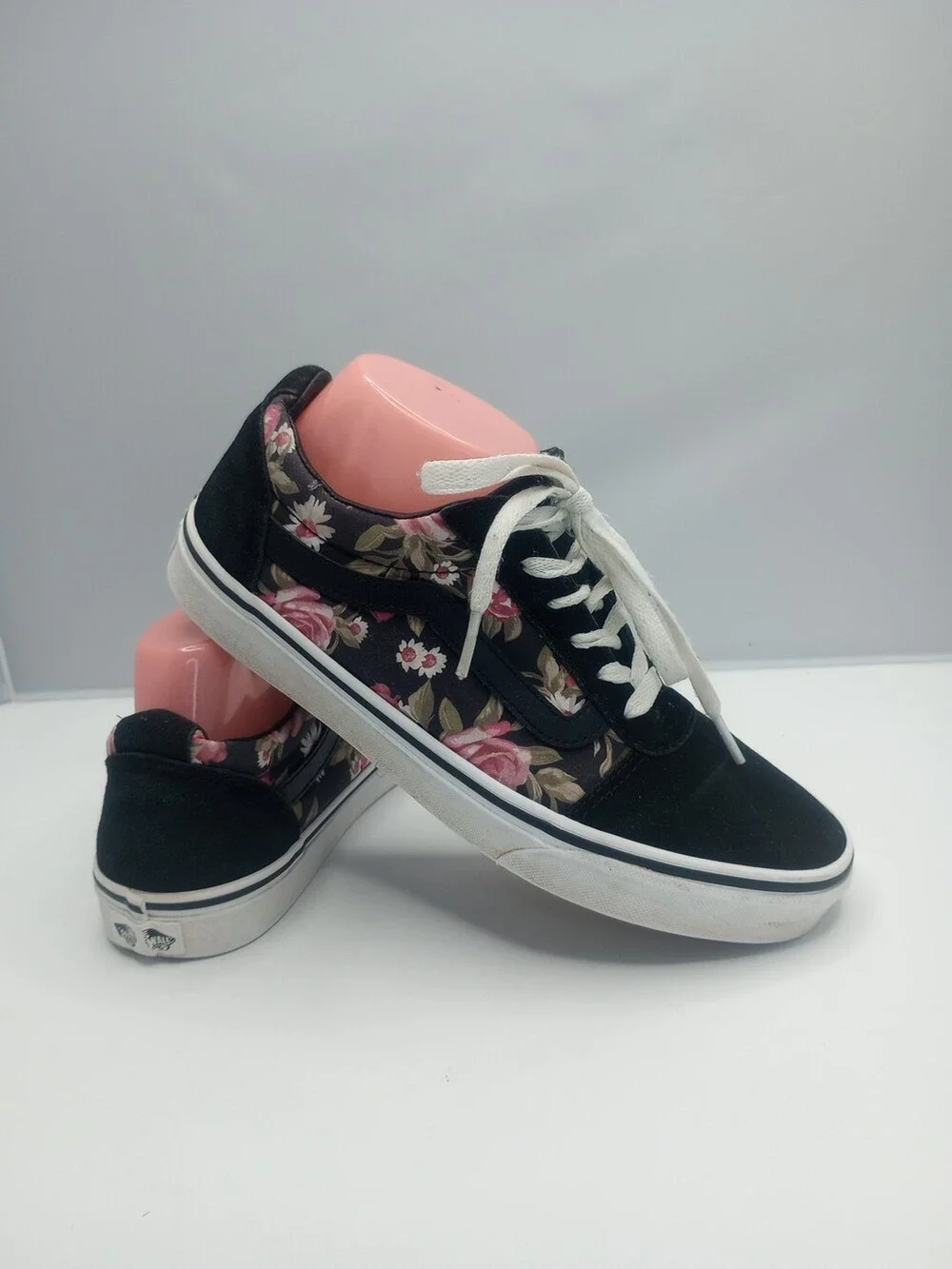 Vans Old Skool Ward Black & Flower Shoes Size 8.5 Low Top Skateboarding Sneakers